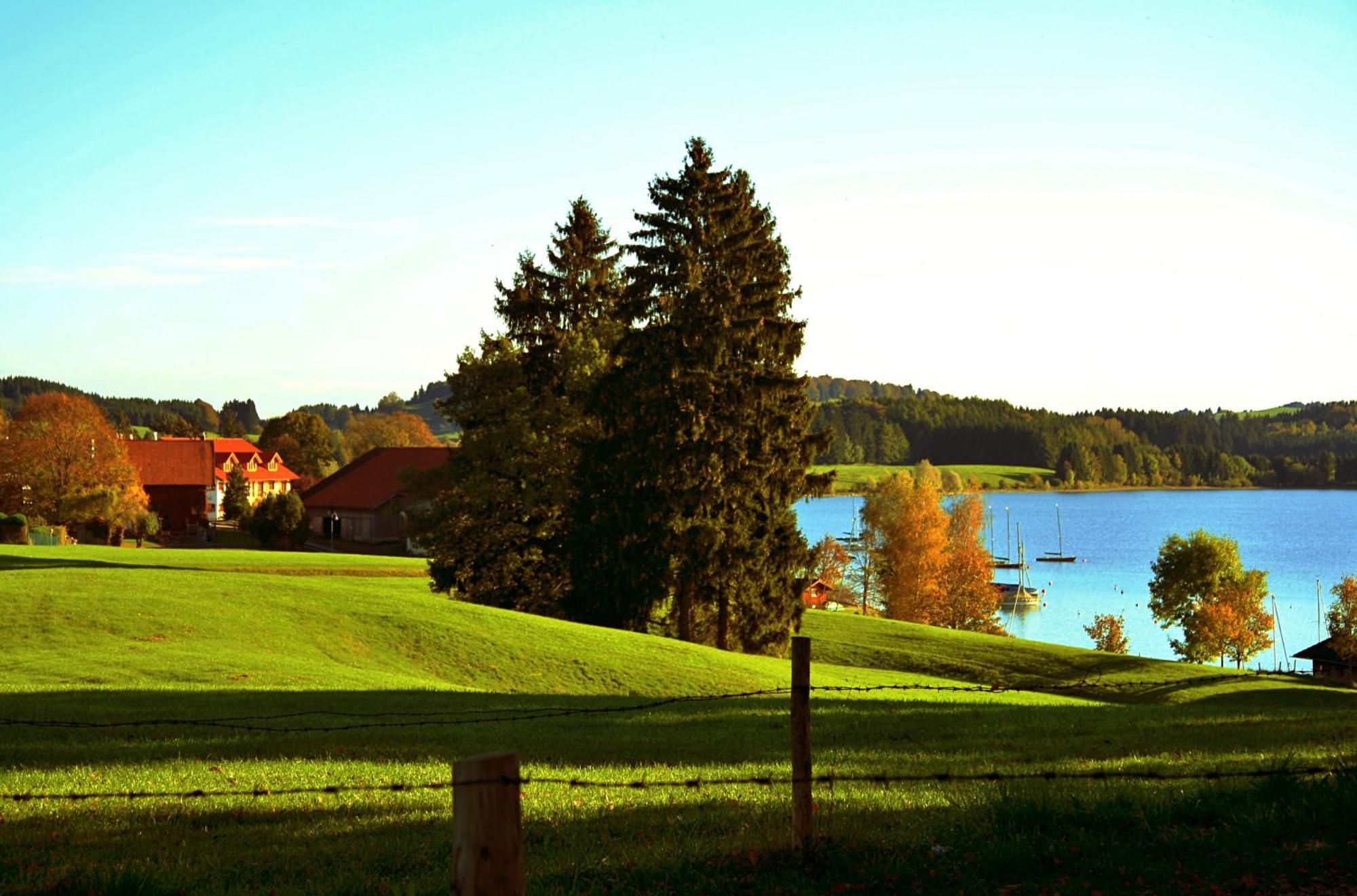 Seehotel und Appartements Schnöller Rieden Exterior foto