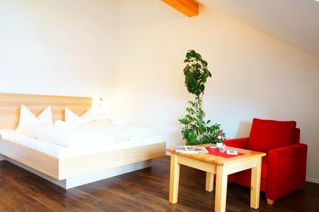 Seehotel und Appartements Schnöller Rieden Exterior foto